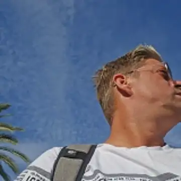 Trucker Hunter online show from October 27, 4:02 pm