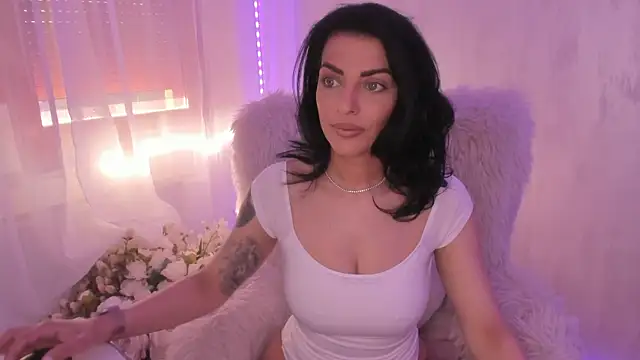 ElisaBaxter online show from May 5, 4:26 am