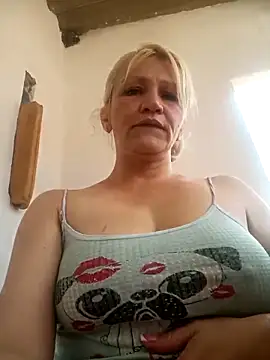 Nicolle Milf online show from December 20, 6:56 pm