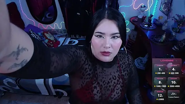 lufek23 online show from May 4, 4:00 pm