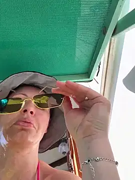 Natalie bigass online show from May 7, 1:59 pm