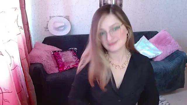 Arielsssplash online show from May 12, 5:37 am