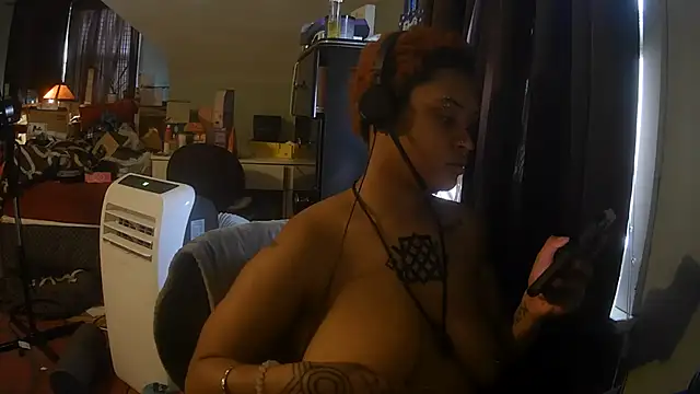 nickytheehawtie online show from July 10, 8:42 pm