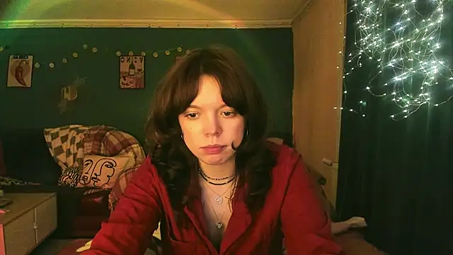 ClancyMorissey online show from April 28, 5:28 pm