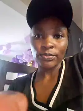 Samia Queen online show from October 4, 2:32 pm