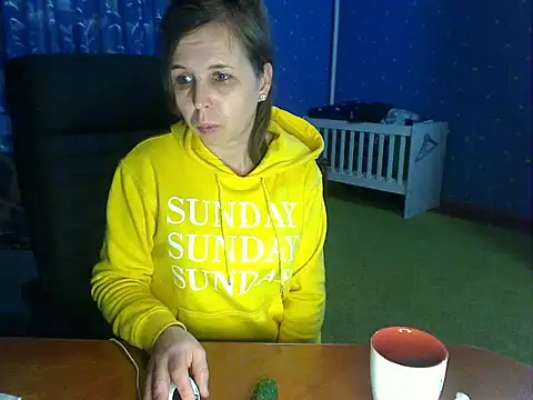 loveis007 online show from December 5, 3:17 am