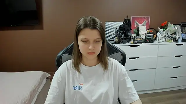 SoniNesti online show from May 8, 2:42 pm