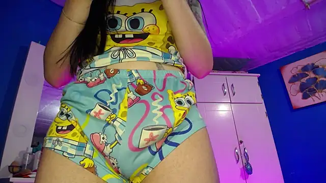 Lunahoney1 online show from May 6, 2:21 pm