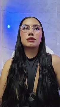 LauraRuiz1 online show from May 21, 1:03 am
