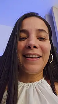 miaeyes online show from November 12, 6:50 pm