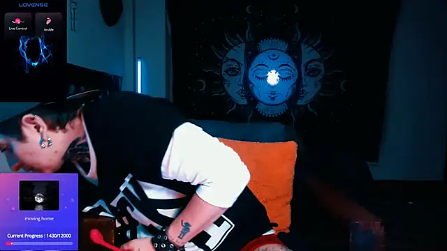 Marieblueeyes online show from March 27, 12:45 am