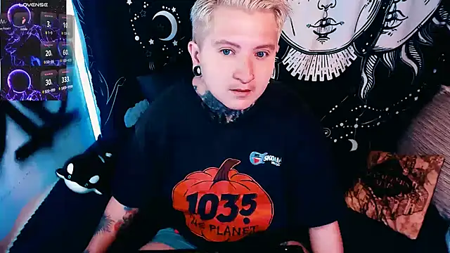 Marieblueeyes online show from May 10, 2:02 am