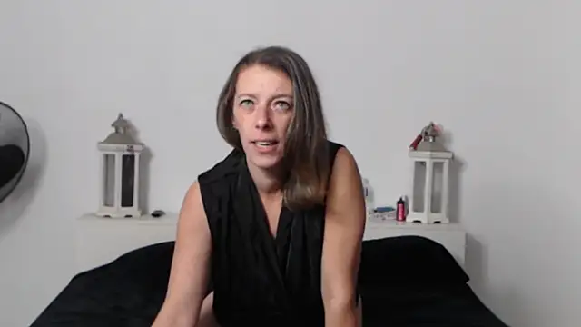 Oriane Jackson online show from October 11, 9:58 am