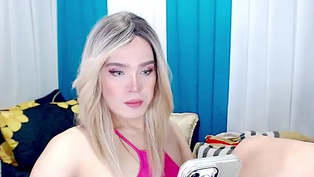 arianneXXX ts online show from March 25, 8:17 am