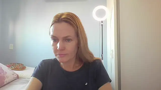 Annylove1 online show from May 6, 10:52 am