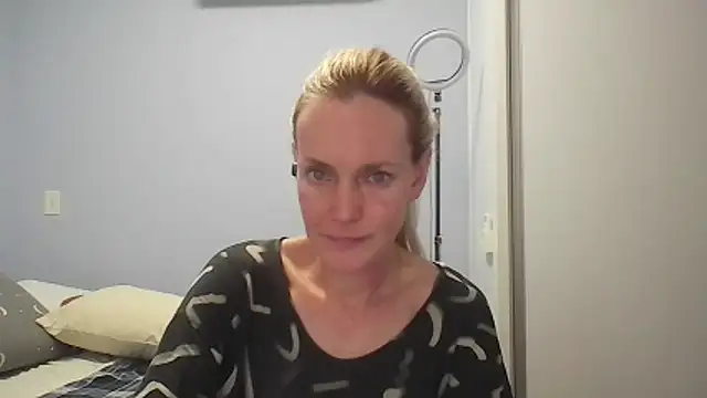 Annylove1 online show from March 29, 1:26 am