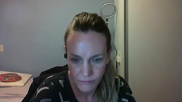 Annylove1 online show from October 31, 12:45 am