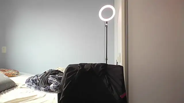 Annylove1 online show from April 1, 4:59 pm