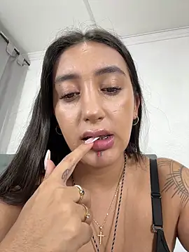 Hannahoff online show from March 18, 3:33 am