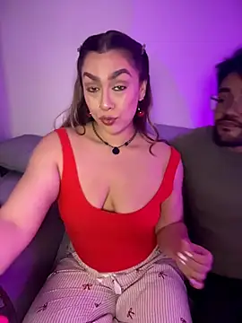 Im sophiie online show from May 19, 7:04 am