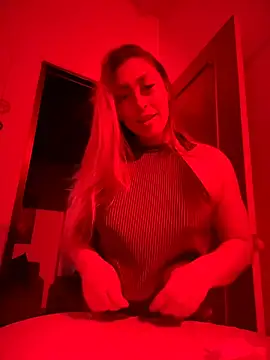 Im sophiie online show from April 5, 7:40 am