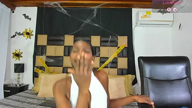 AlmaSean online show from October 29, 5:59 pm