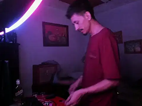 Gattita and Cattivo online show from April 11, 6:41 am