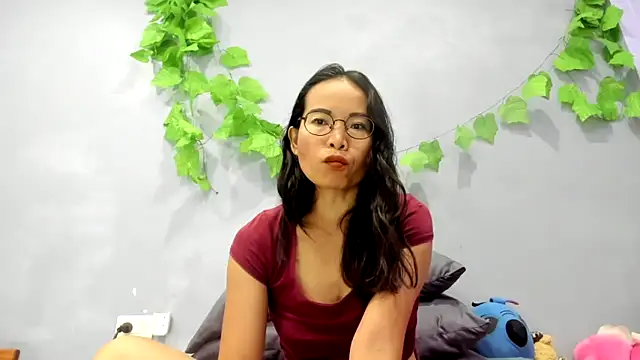 loveley jenny online show from October 19, 12:01 am