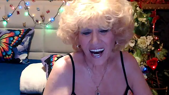 HappyWomanOn online show from May 4, 9:57 am