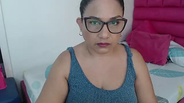 Katha Marck online show from May 13, 12:33 pm