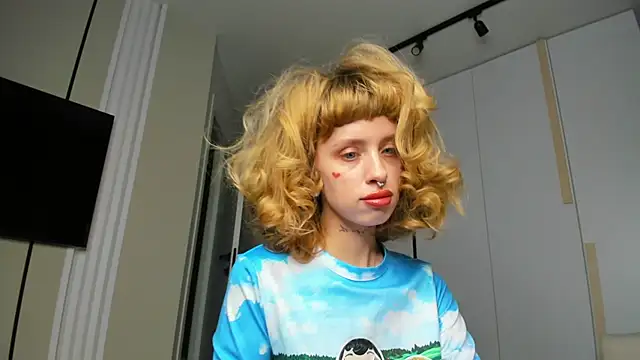 FlowerOfSin2001 online show from March 15, 6:43 pm