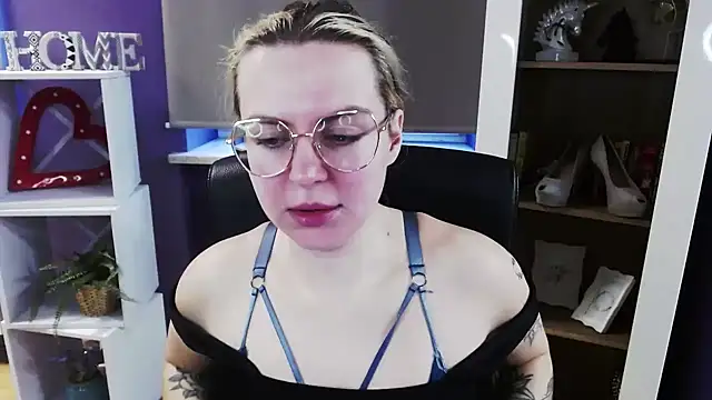 Zoey Erotic online show from March 12, 6:16 am