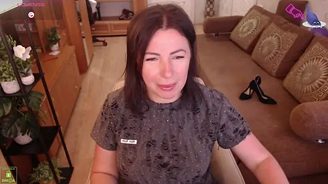 LauraClarck online show from May 24, 6:01 am