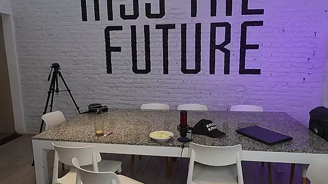 Elnonoykeila77 online show from September 28, 10:15 pm