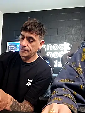 Elnonoykeila77 online show from September 26, 2:47 pm