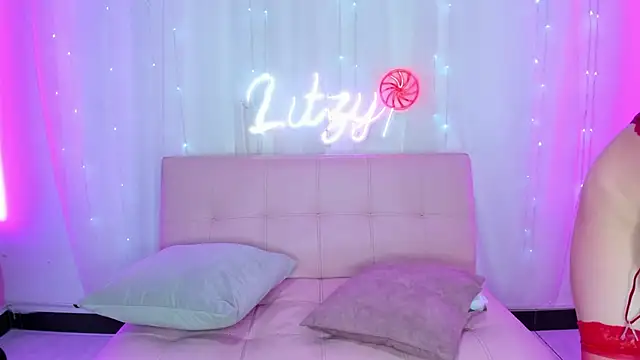 Litzy1  online show from October 11, 1:43 am