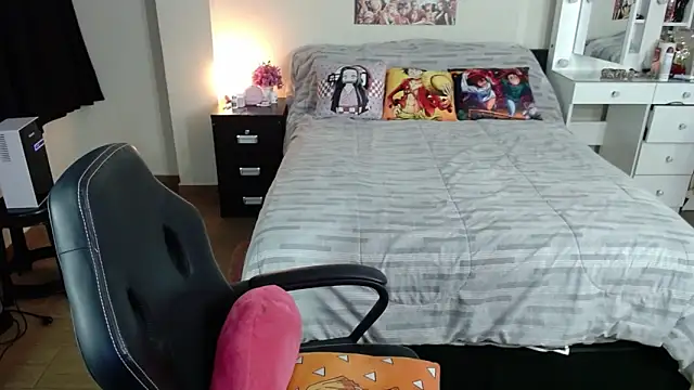 kittykat18x online show from May 5, 2:14 am