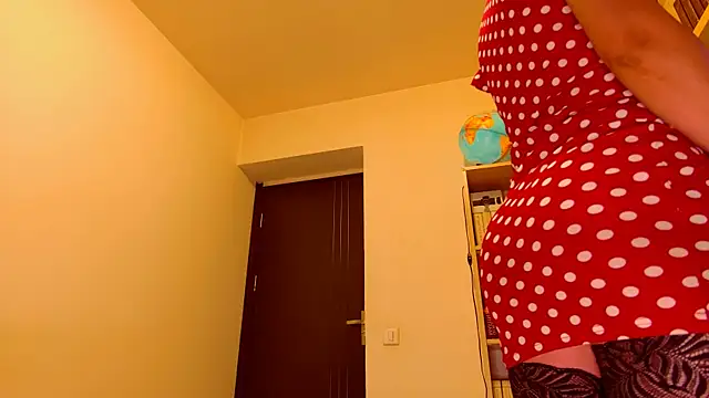 purpleariellx online show from May 30, 12:08 am