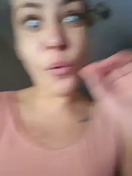 Keli Jessi online show from December 15, 1:05 pm