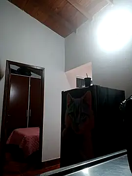 LunaZambrano online show from November 5, 2:00 pm