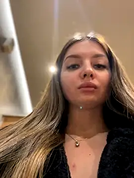 KrisMagnoly online show from November 1, 4:22 pm