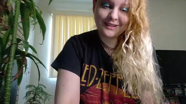 Emihaze online show from February 11, 7:48 pm