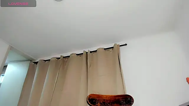 Genesis Sandoval online show from May 12, 7:42 pm