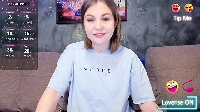 CassieMils online show from June 18, 8:03 pm