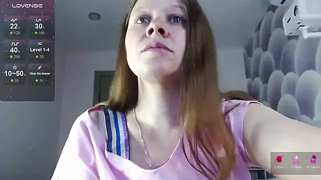 alekasamui online show from December 17, 1:44 am