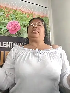   valentina18 online show from April 7, 1:24 pm