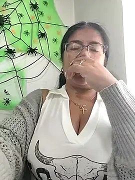   valentina18 online show from October 11, 1:47 pm