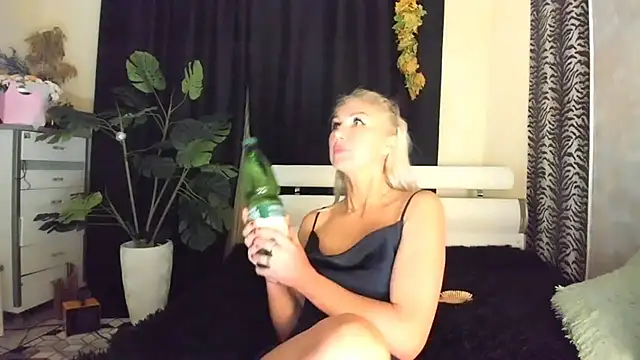 Black No 1 online show from October 15, 3:20 am