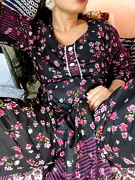 Beautifulsex4u online show from November 13, 6:18 pm