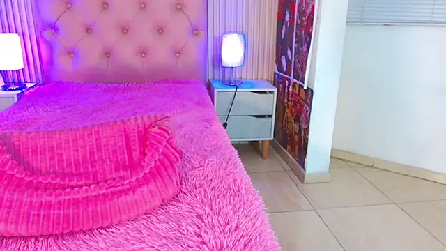 cheryl hs online show from February 11, 4:36 am